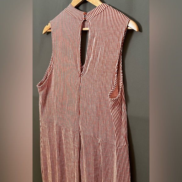 Mod Cloth 2x Rust Cream Keyhole Striped Sleeveless Jump Suit - Picture 2 of 6
